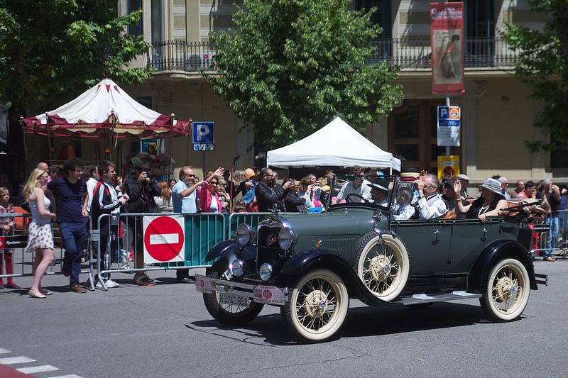 8915453127 37bcce54e2 c 1 - 9ª Feria Modernista del Eixample.