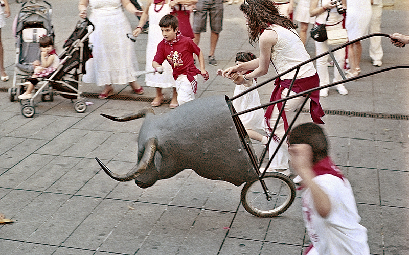 2013 07 10 18A - En Pamplona por San Fermin...