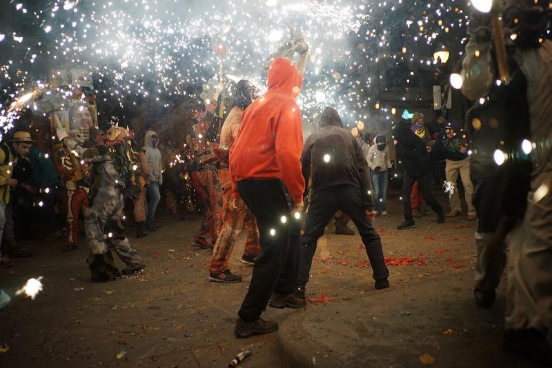 24127568367 6e89763cf1 b 1 - Correfoc de Sant Andreu (Barcelona) 2017