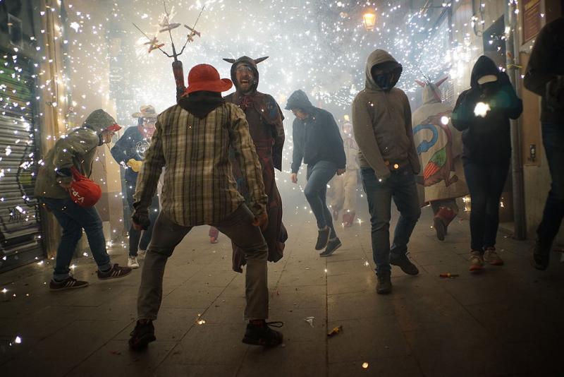 24127574957 9925ec8ed3 b 1 - Correfoc de Sant Andreu (Barcelona) 2017